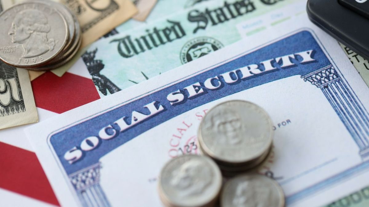 Social Security's 2033 Funding Gap: How Retiree Benefits Could Be Affected